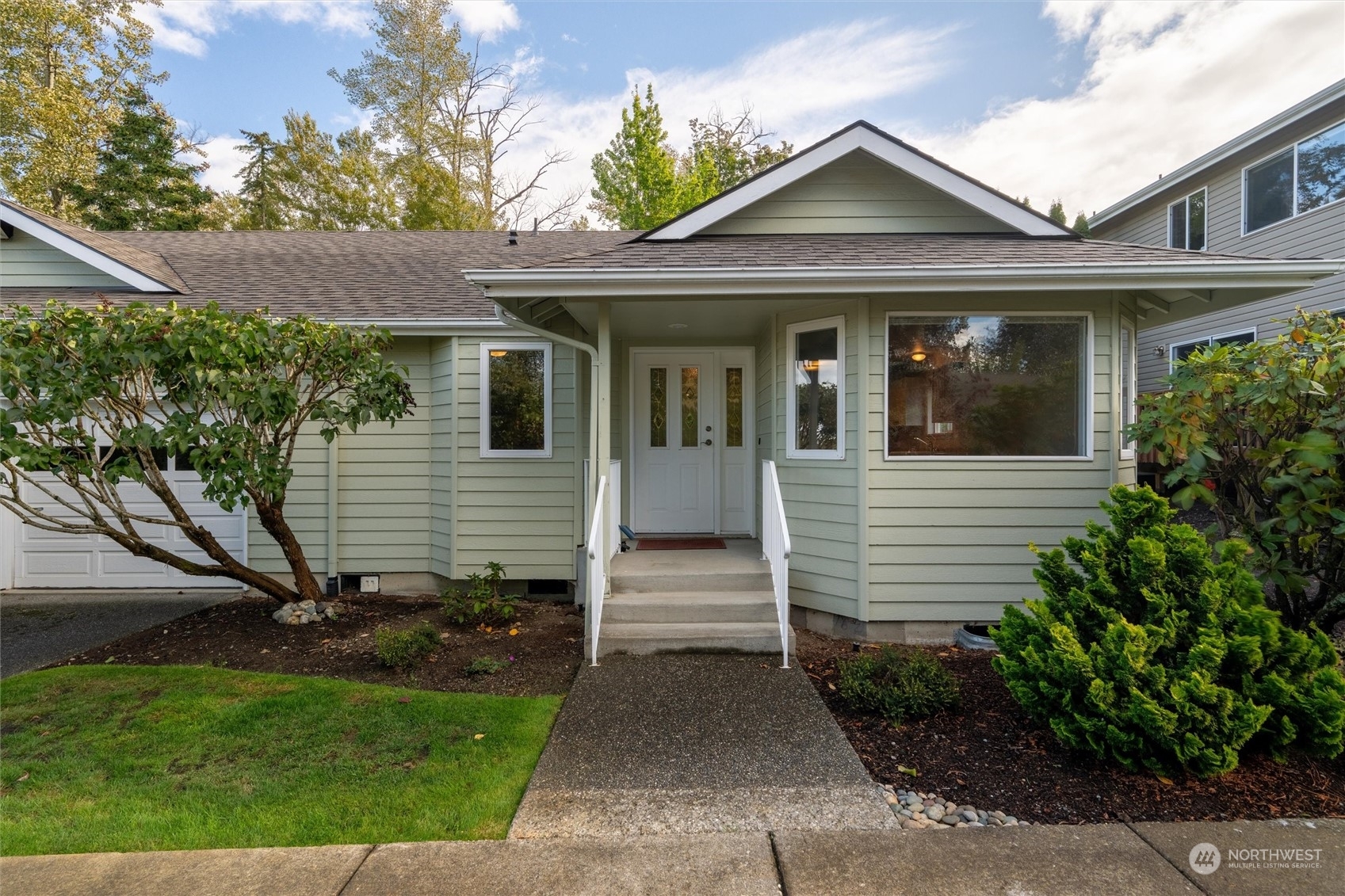 Property Photo:  1314  Whatcom Street  WA 98229 