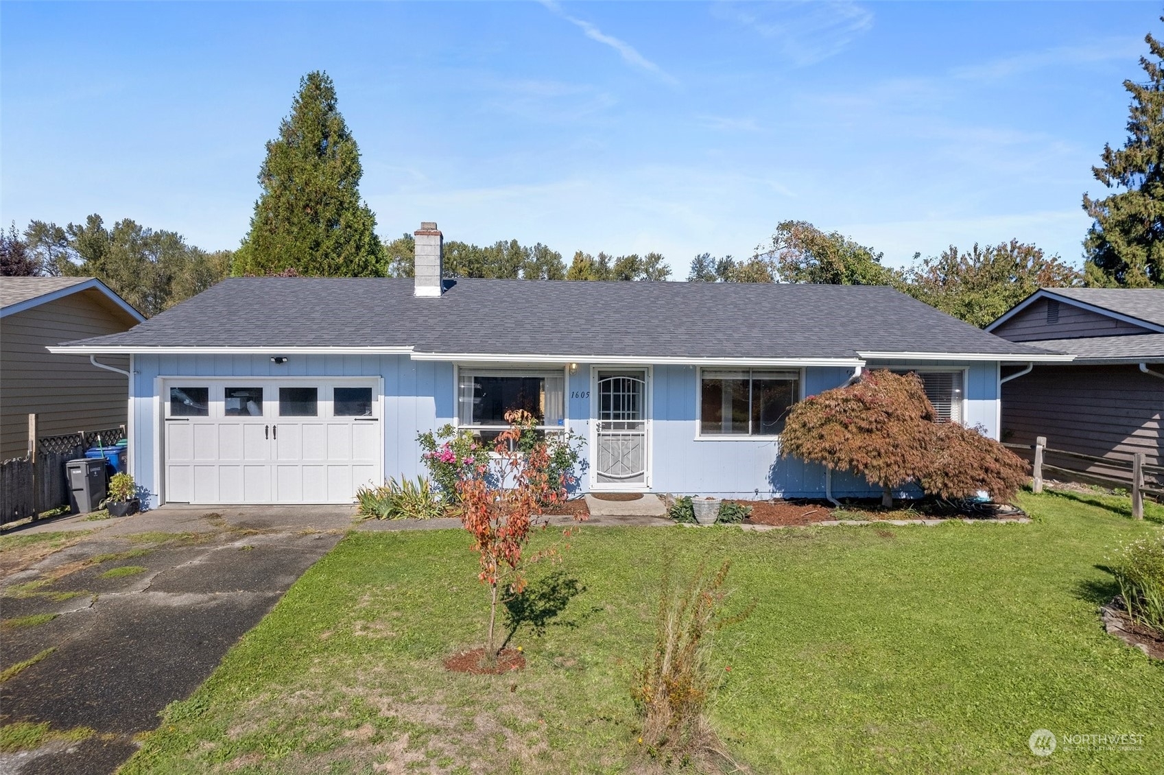 Property Photo:  1605 21st Street NE  WA 98002 