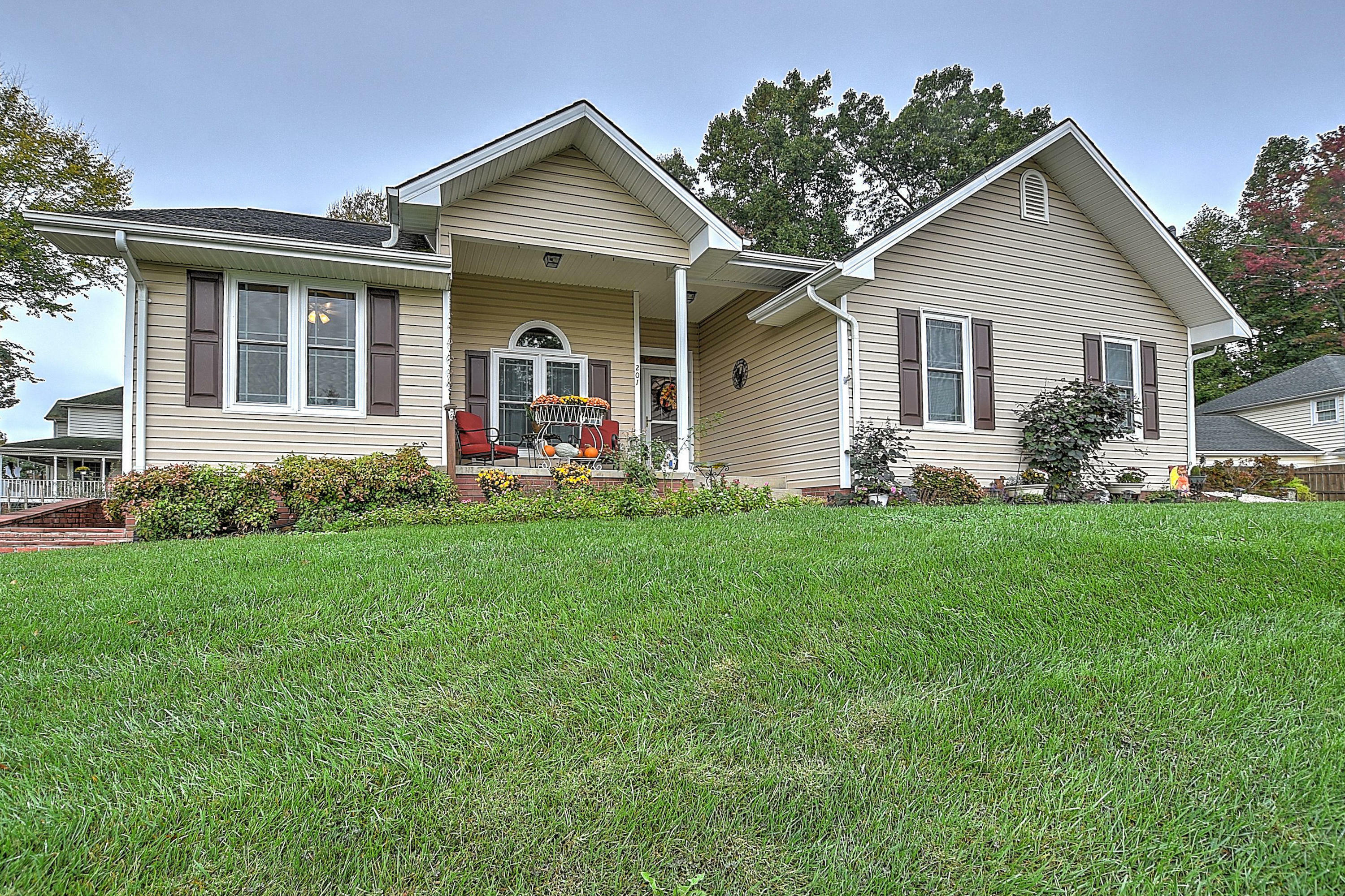 Property Photo:  201 Reece Ct. N  TN 37659 