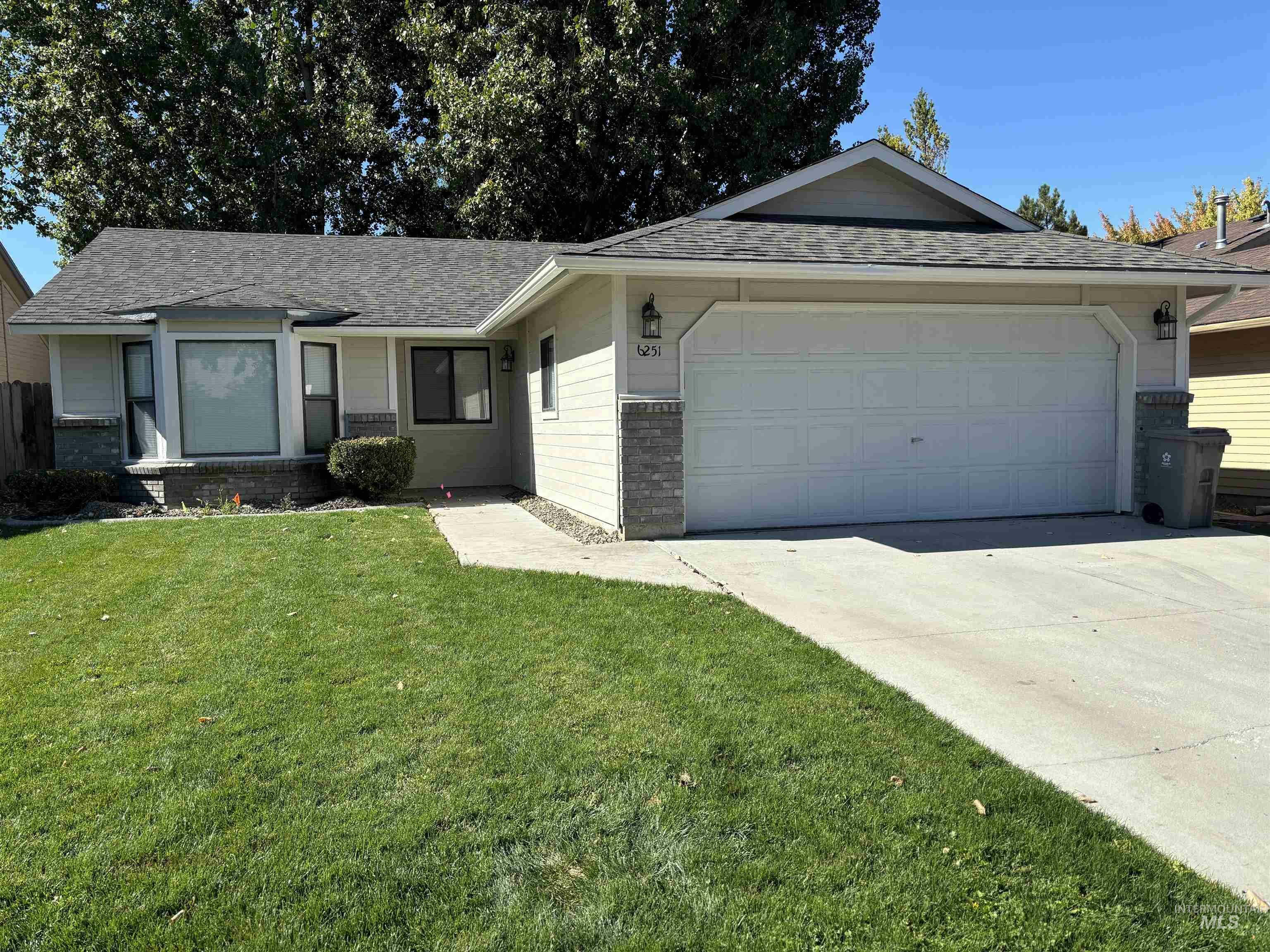 Property Photo:  6251 N Portsmouth Ave  ID 83714 