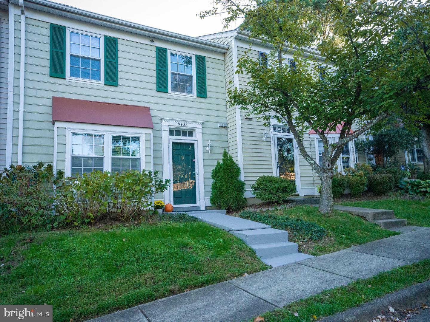 Property Photo: 9923 Blake Lane VA 22124