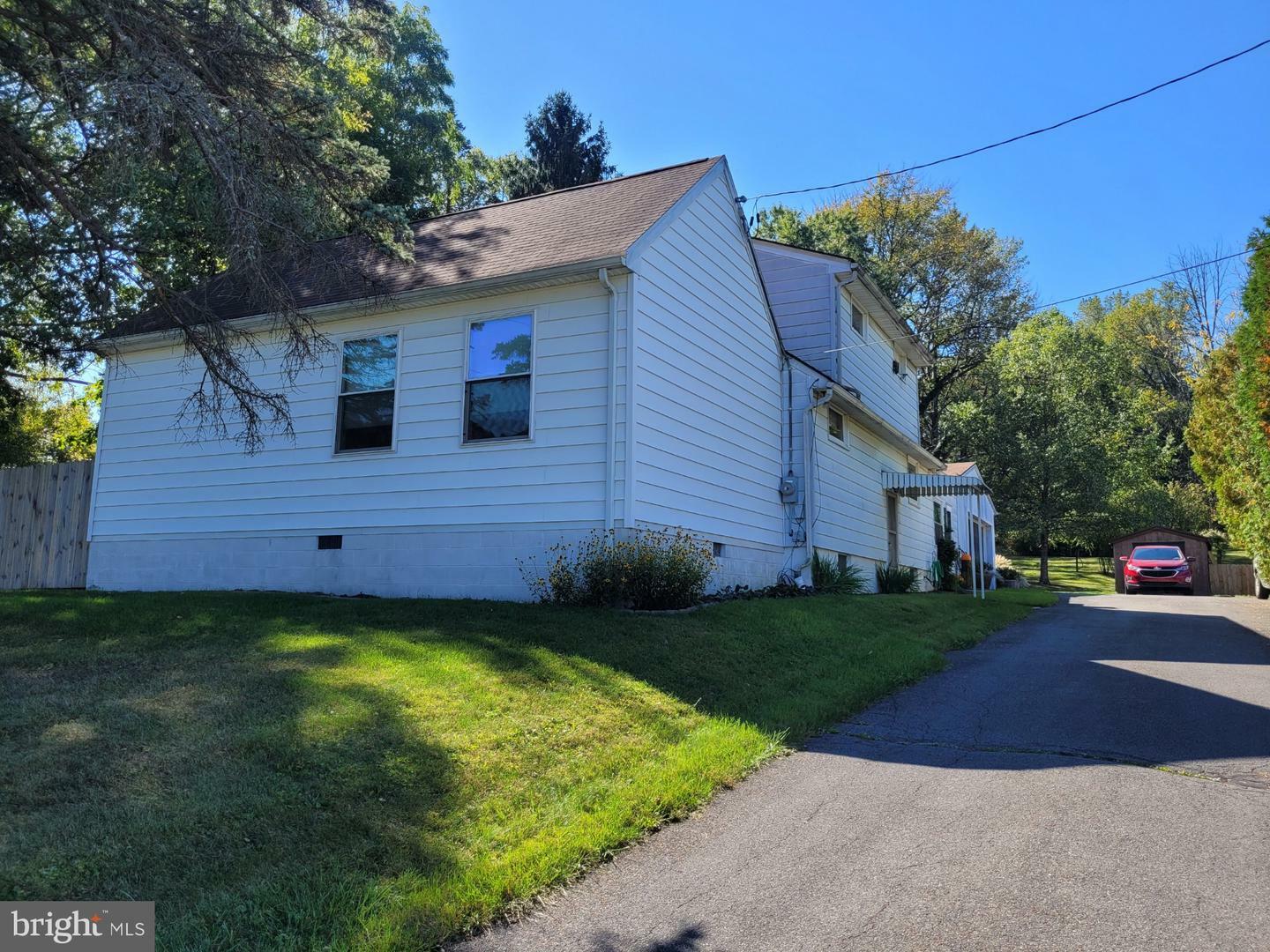 Property Photo:  518 Spring Valley Road  PA 19604 