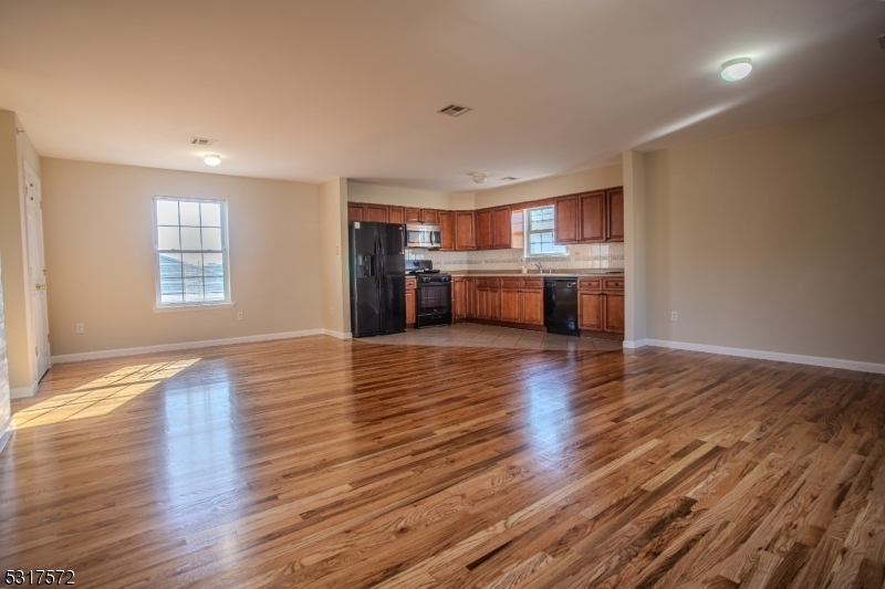 Property Photo:  90 W Kinney St 3  NJ 07102 