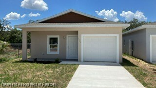 Property Photo:  1469 Las Villas Blvd  FL 33870 