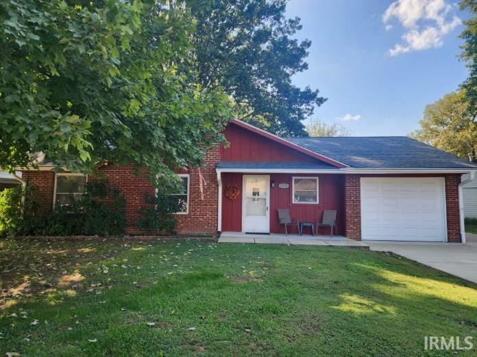 Property Photo:  1831 Chickasaw Drive  IN 47715 