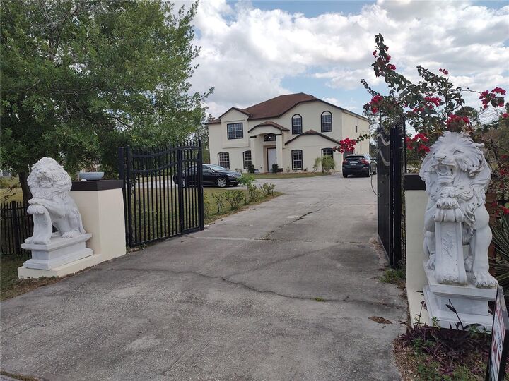 Property Photo: 18744 Sabal Street FL 32833