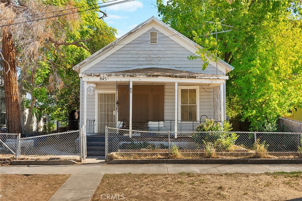 845 Hickory Street  Red Bluff CA 96080 photo