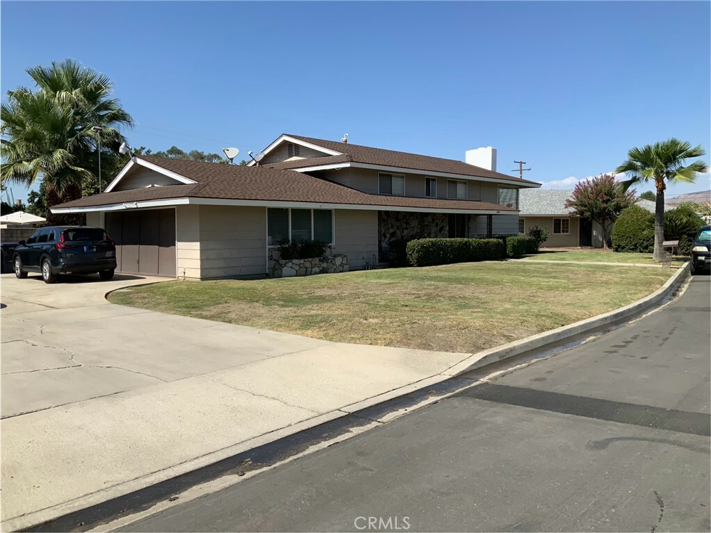 Property Photo:  26161 Adrienne Way  CA 92544 