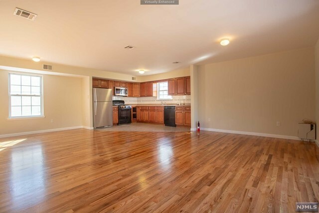 Property Photo:  90-92 W Kinney Street 2  NJ 07102 