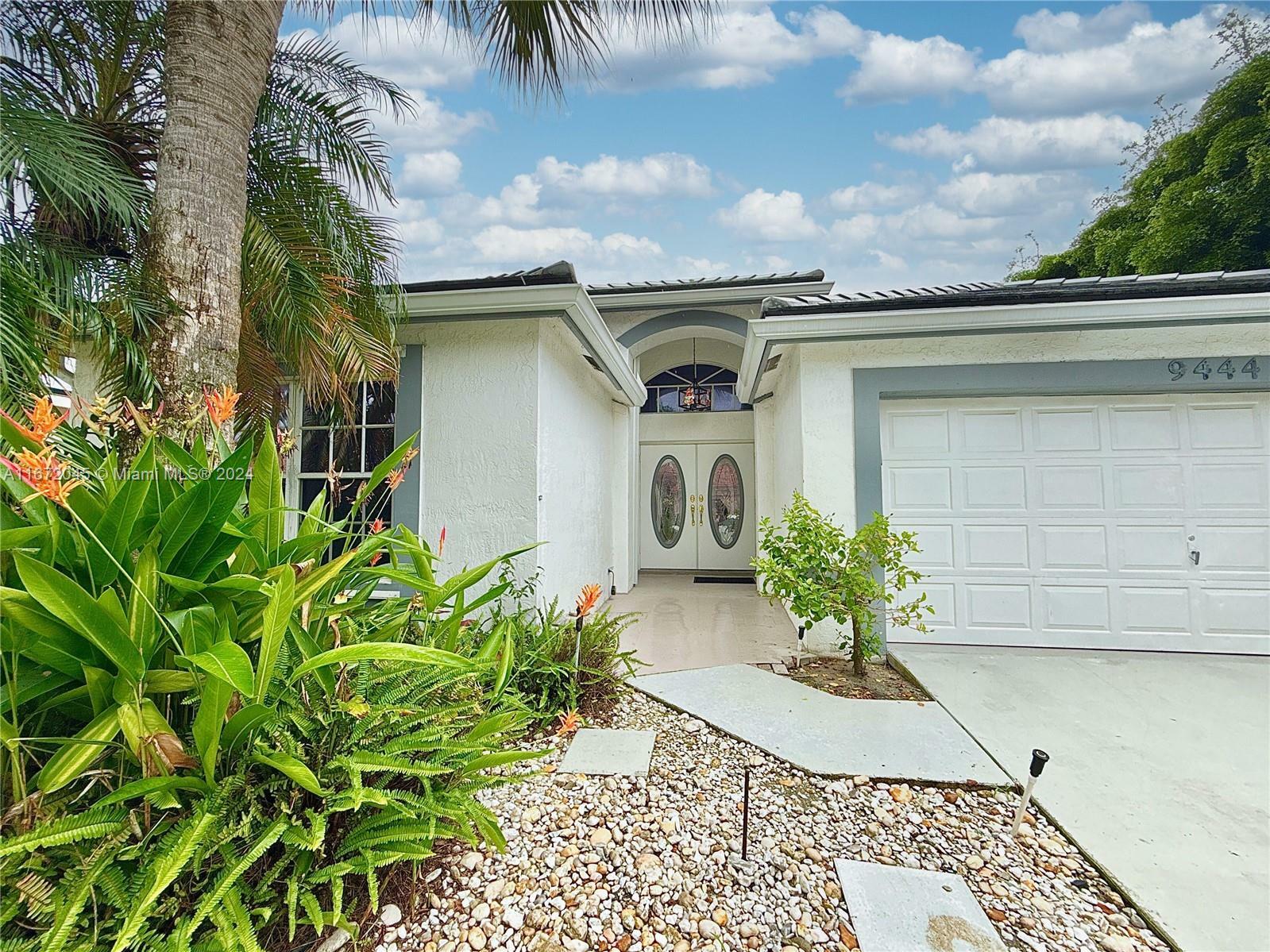 Property Photo:  9444 Peabody Ct  FL 33496 