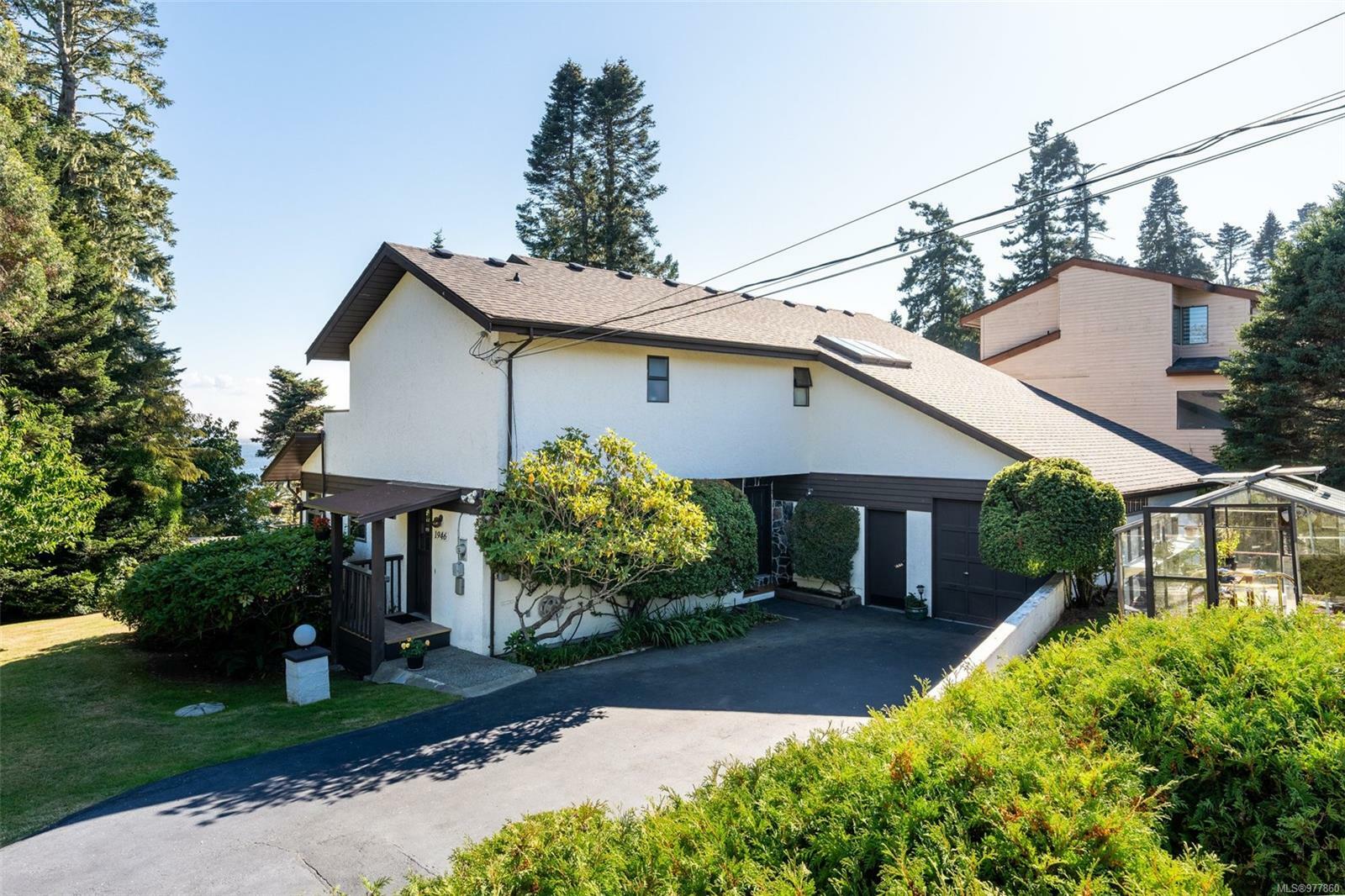 Property Photo:  1946 Murray Rd  BC V9Z 1H8 