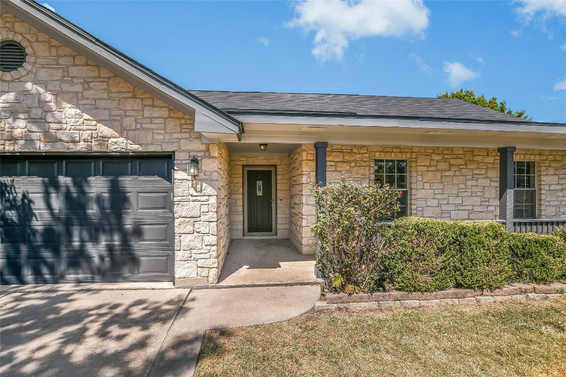 Property Photo:  307 Pleasant Valley Drive  TX 78626 