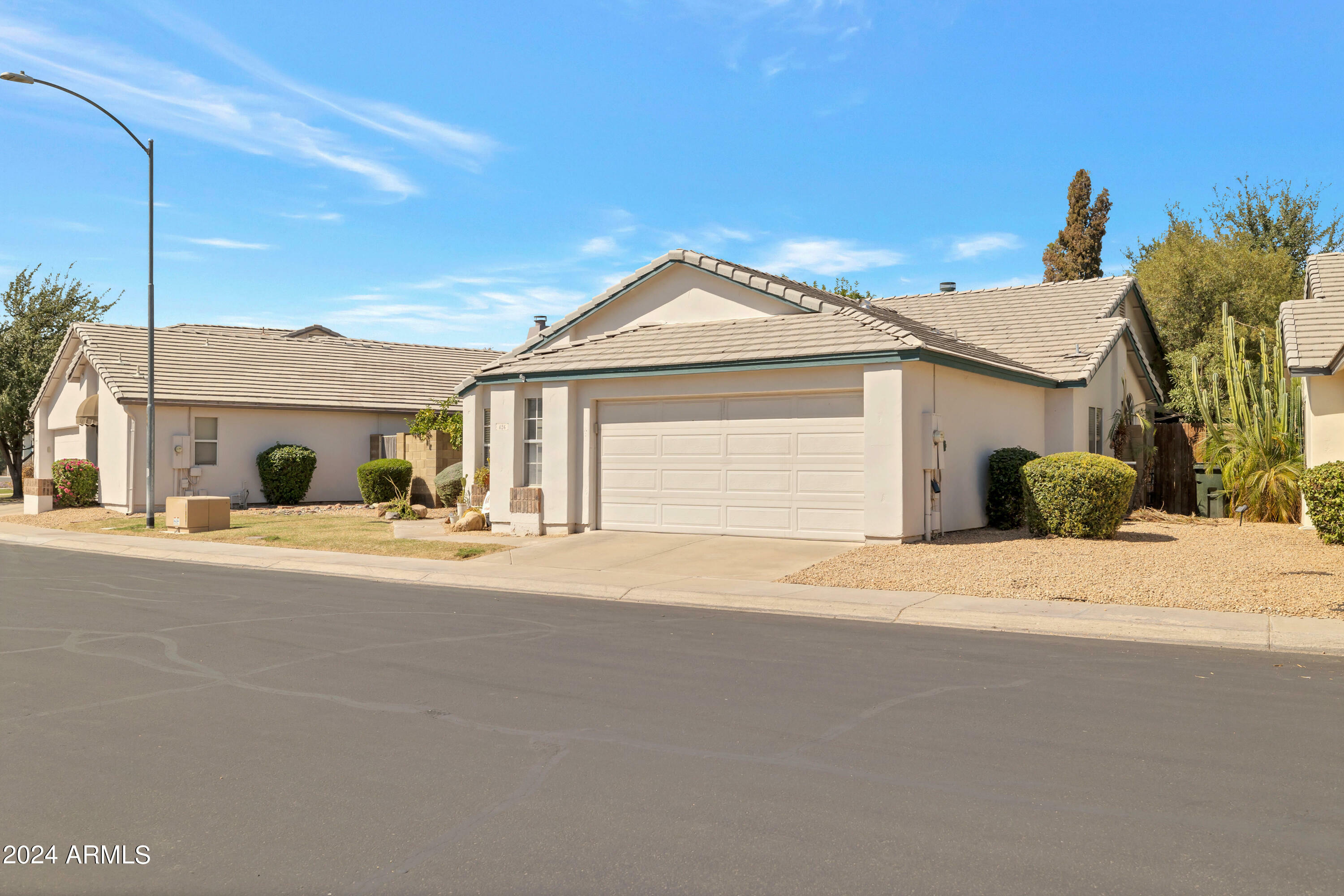 Property Photo:  426 W Tierra Buena Lane  AZ 85023 