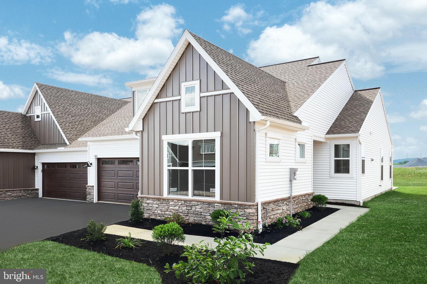 Property Photo: 513 Stone Gate Boulevard PA 17003