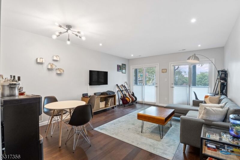 Property Photo:  153 Irvington Ave 102  NJ 07079 