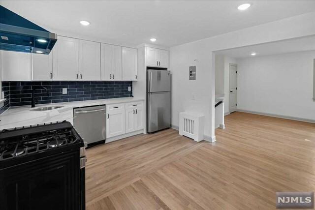 Property Photo:  175 Christie Heights Street B  NJ 07605 