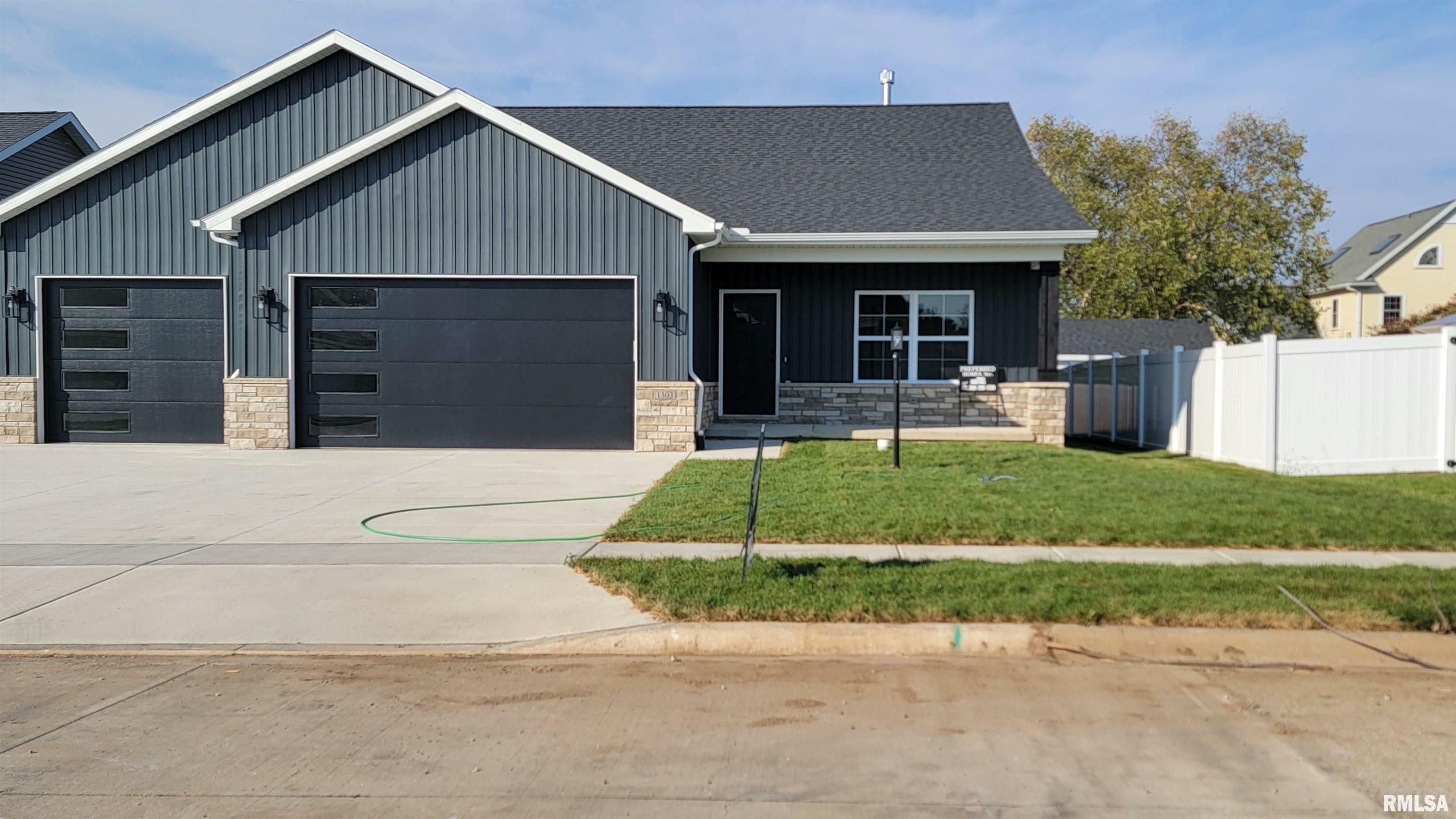 Property Photo:  1303 W Stoney Walk Way  IL 61523 