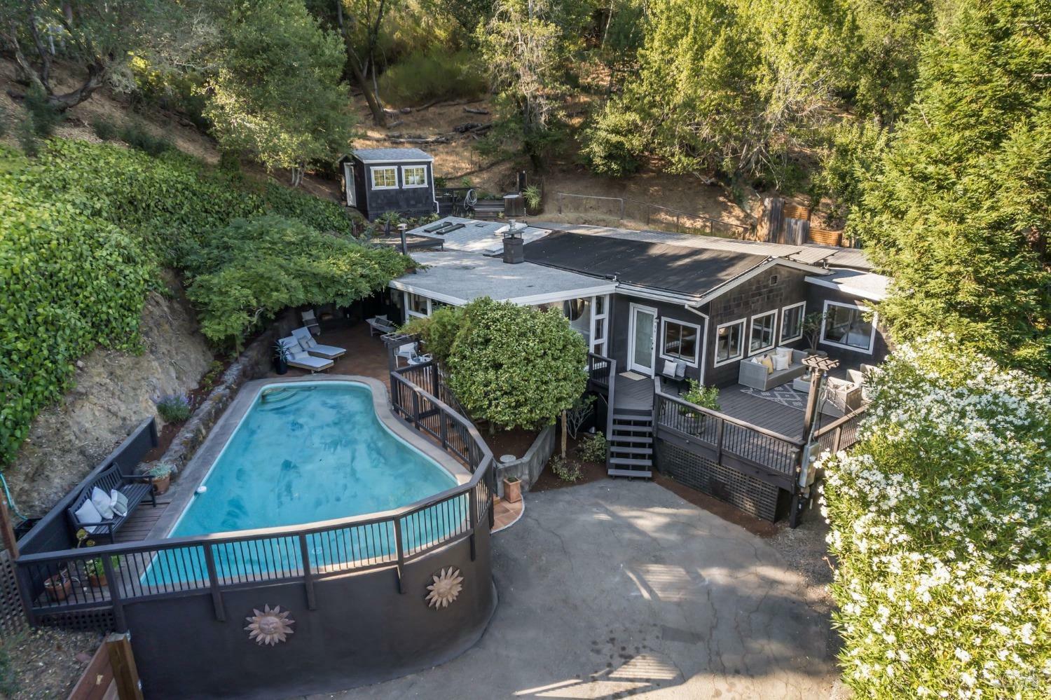 Property Photo:  86 Hickory Road  CA 94930 