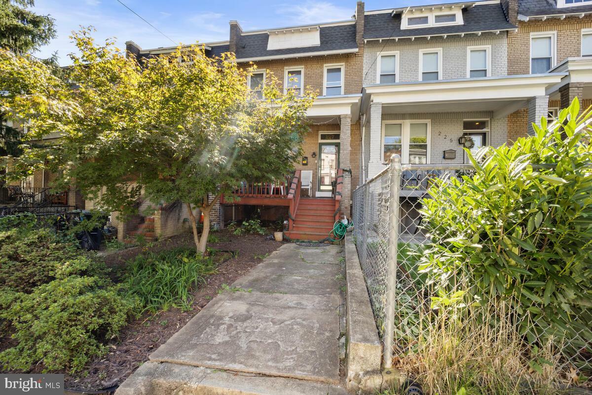 Property Photo:  227 Channing Street NE  DC 20002 