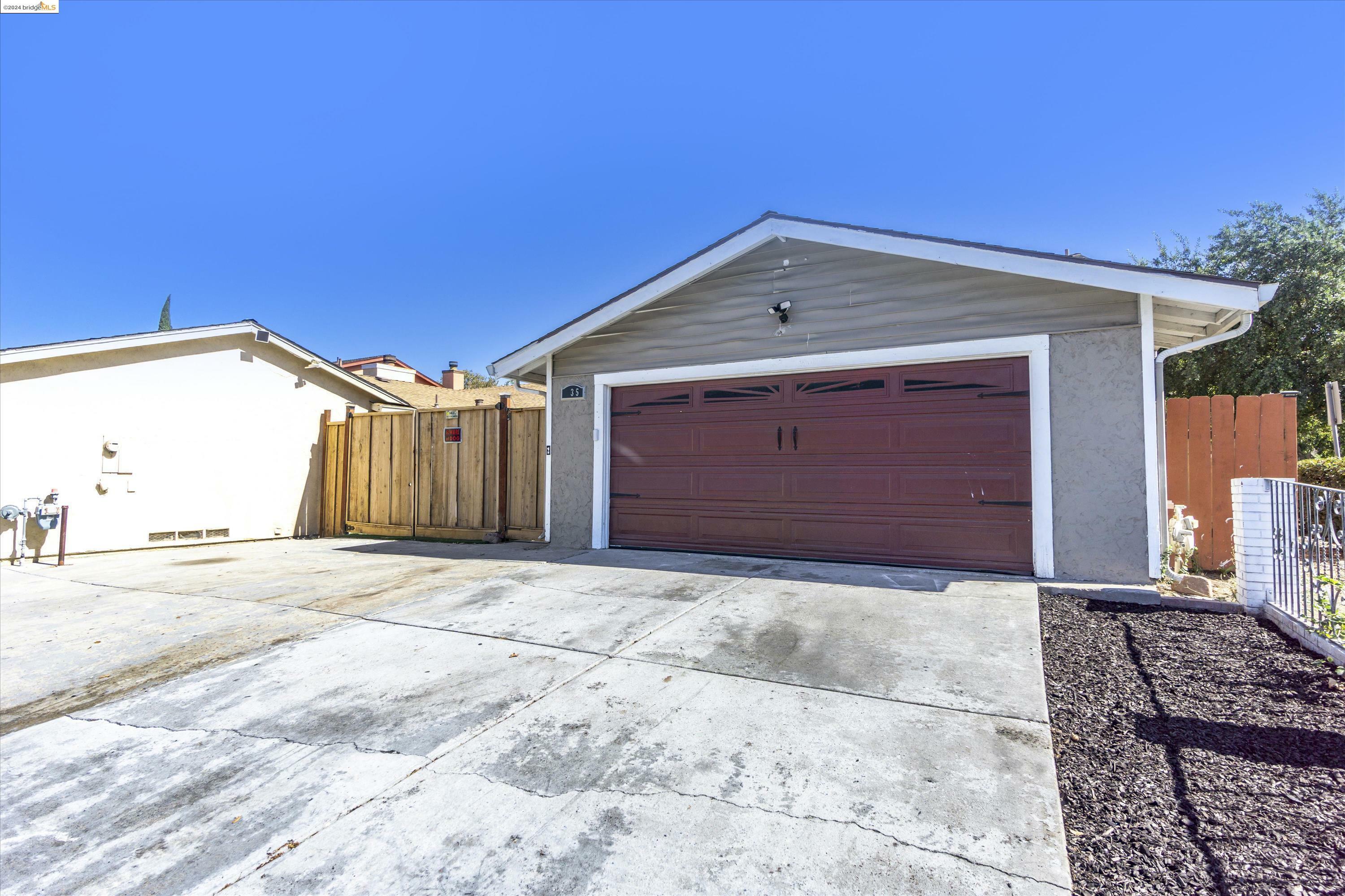 Property Photo:  235 Summerfield Dr  CA 94565 