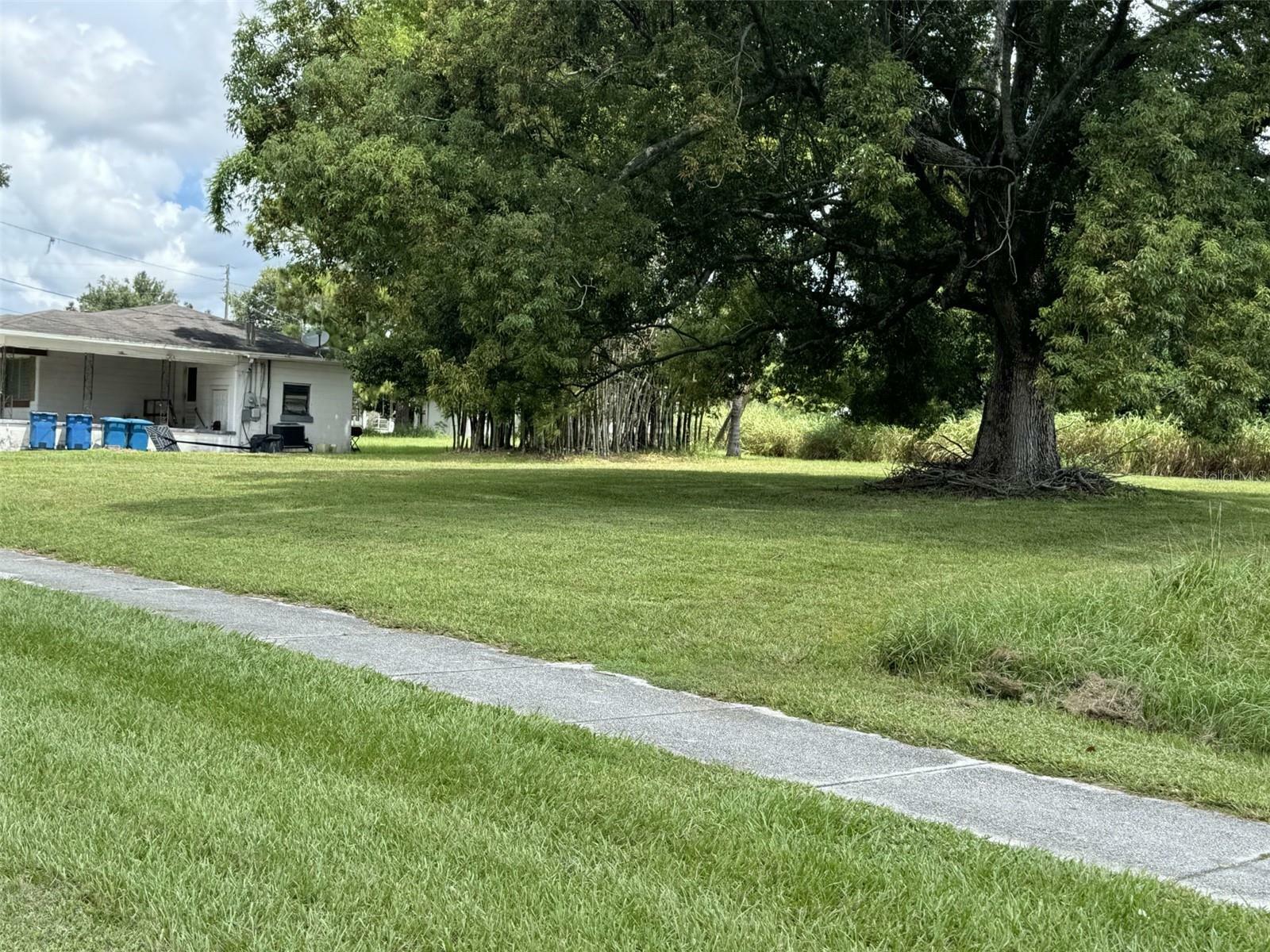 Property Photo:  109 109 Dr M L King Jr Blvd  FL 33853 