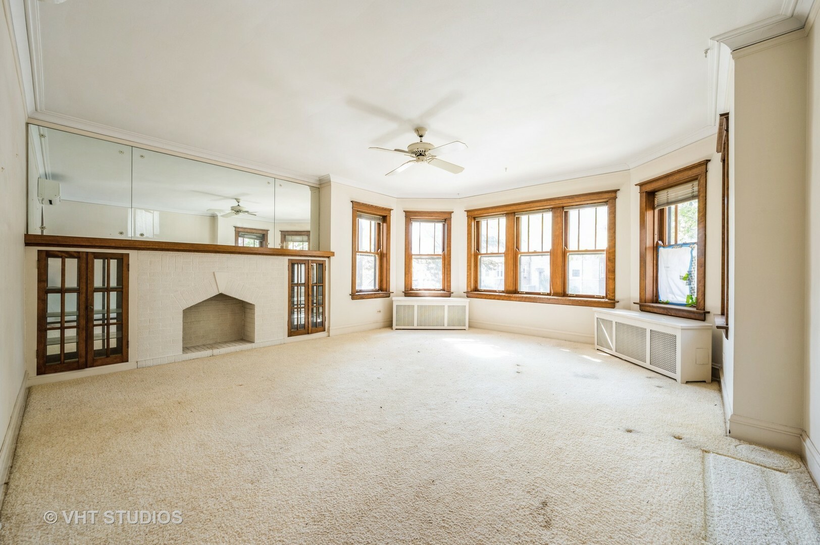 Property Photo:  6619 N Campbell Avenue  IL 60645 