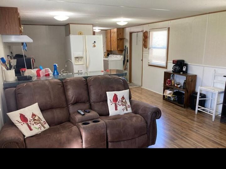 Property Photo: 646 Barnes Mill Rd TN 37166