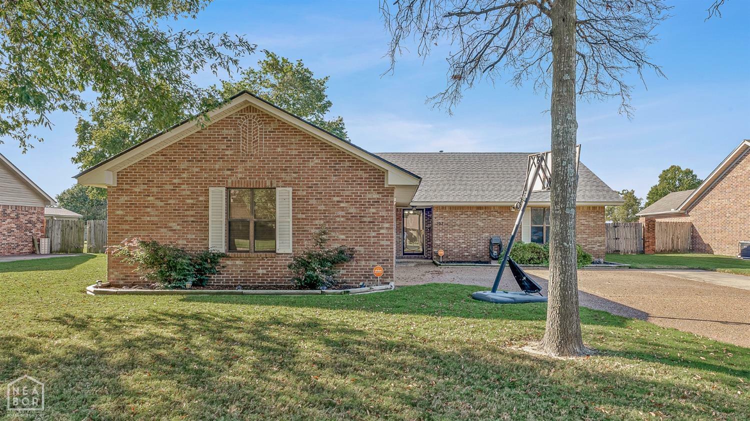 Property Photo:  202 E Shadow Lane  AR 72370 