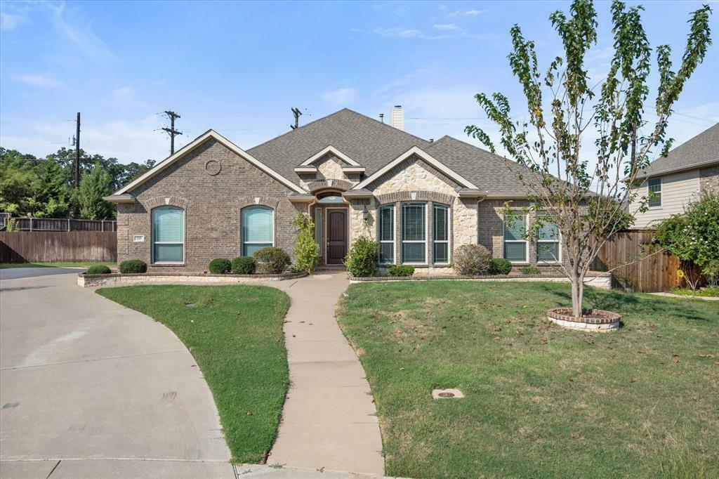 211 Chateau Avenue  Kennedale TX 76060 photo