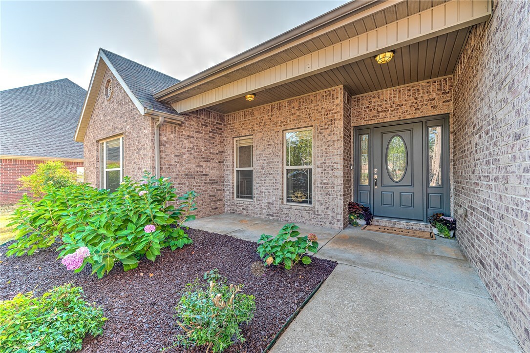 Property Photo:  1449 Lexington Circle  AR 72762 