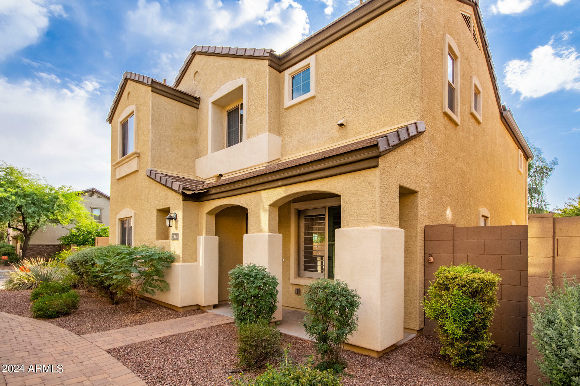 Property Photo:  2544 E Vermont Drive  AZ 85295 