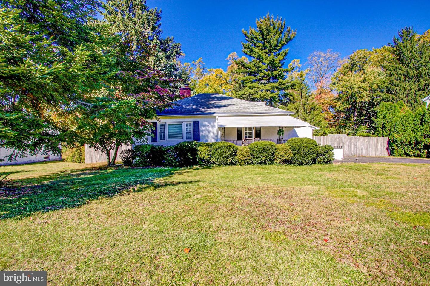 Property Photo:  420 Walnut Avenue  PA 19044 