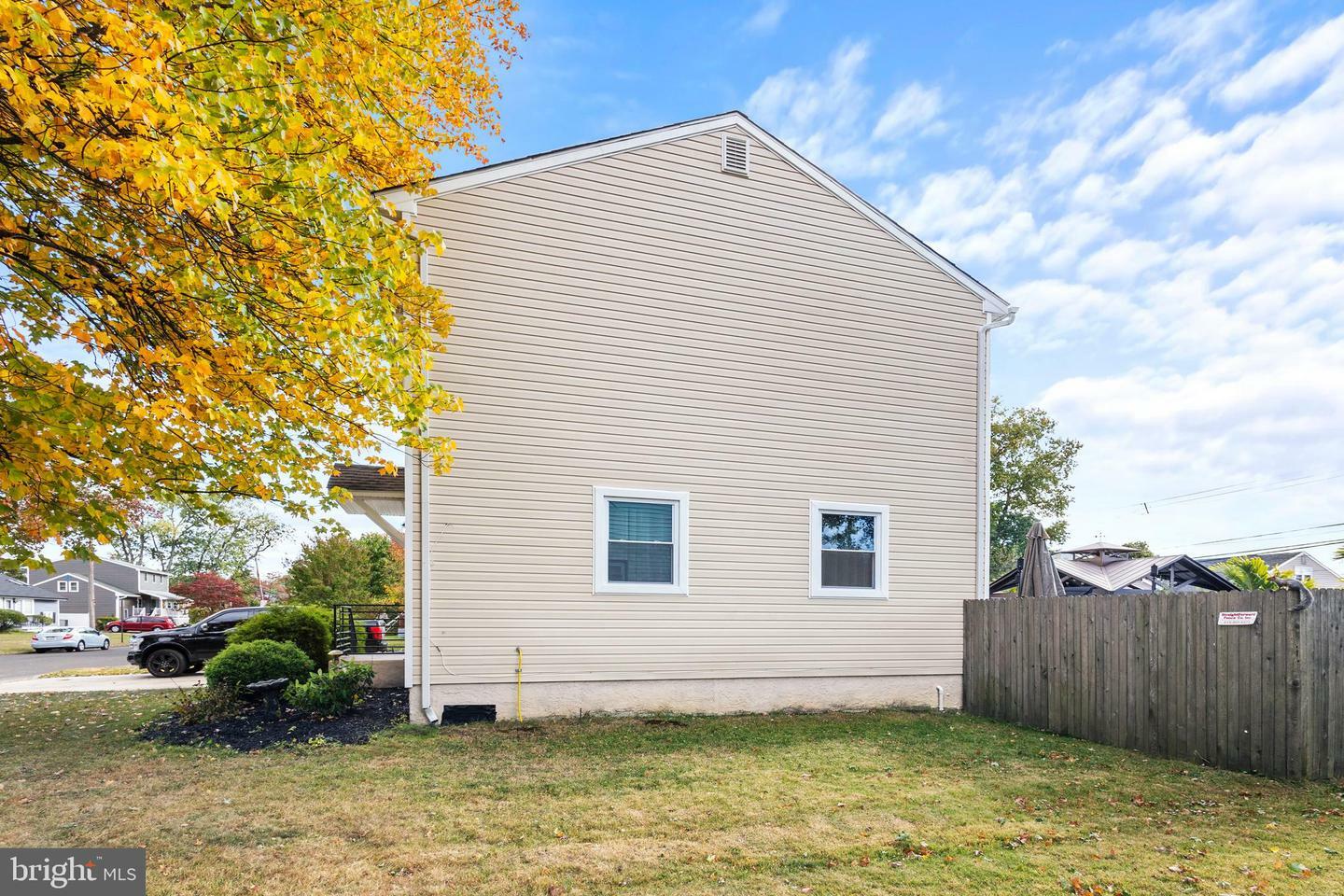 Property Photo:  22 Green Lynne Drive  PA 19057 