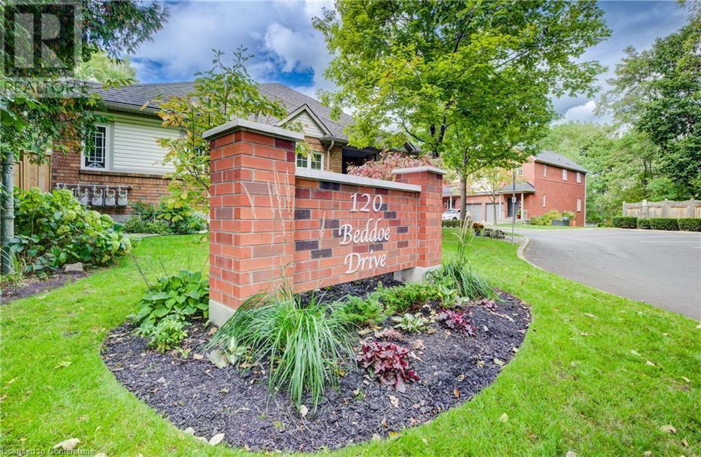 Property Photo: 120 Beddoe Drive 21 ON L8P 4Z4