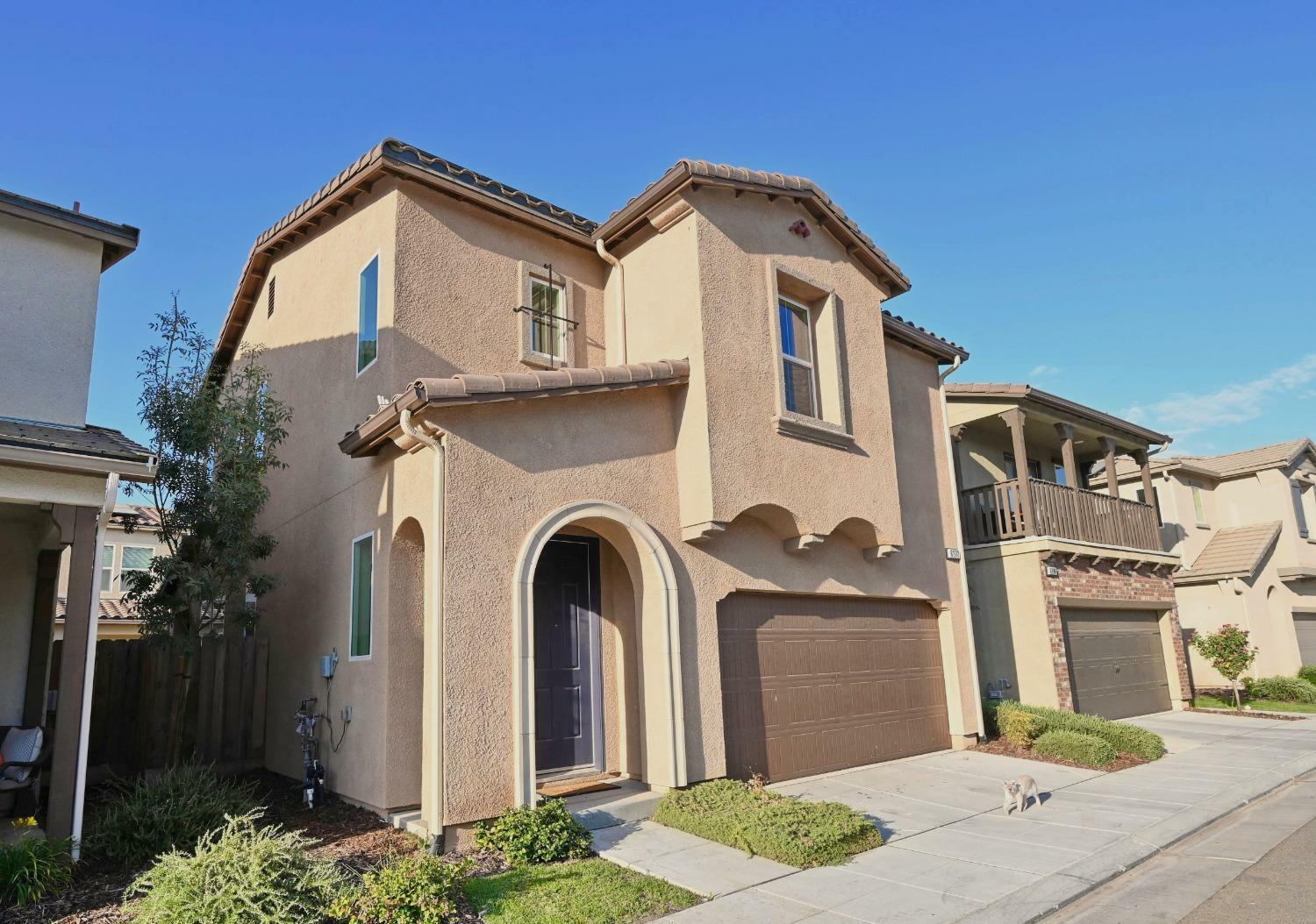 Property Photo:  6272 E Valley Edge Drive  CA 93727 