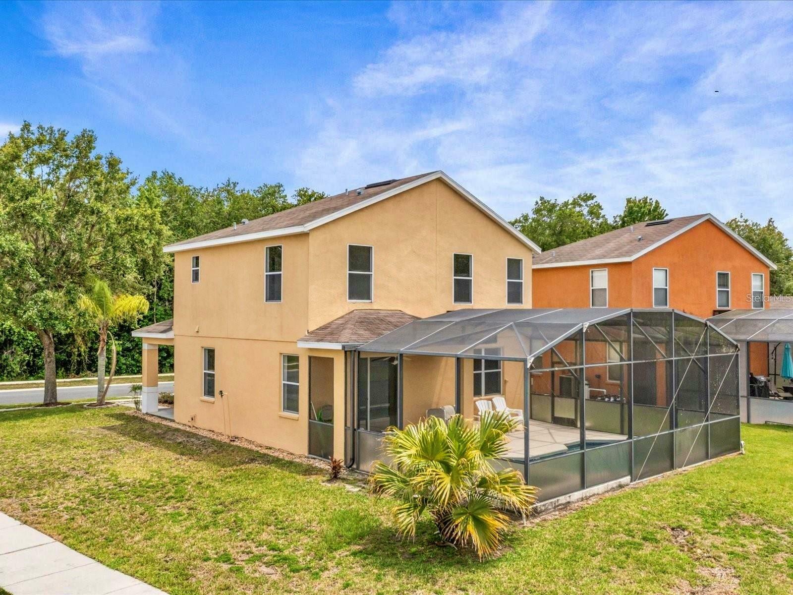 Property Photo:  1675 Royal Ridge Drive  FL 33896 