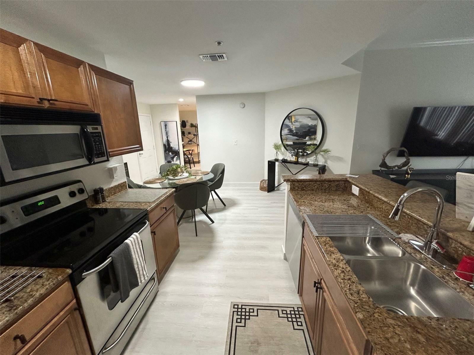 Property Photo:  700 S Harbour Island Boulevard 312  FL 33602 