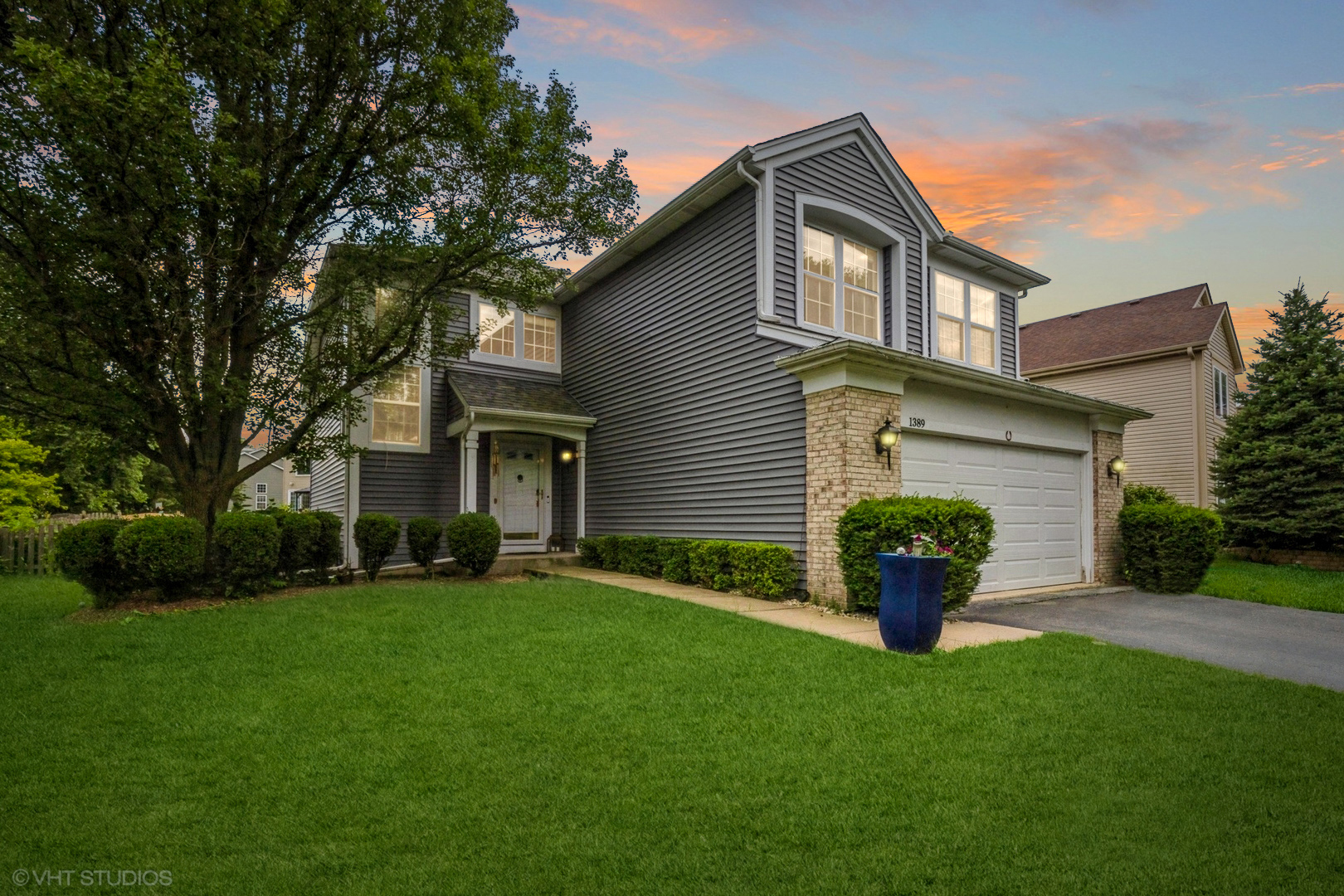 Property Photo:  1389 Windsor Lane  IL 60030 