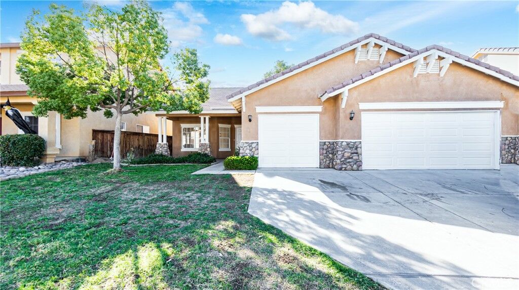 Property Photo: 12848 Antelope Lane CA 92392