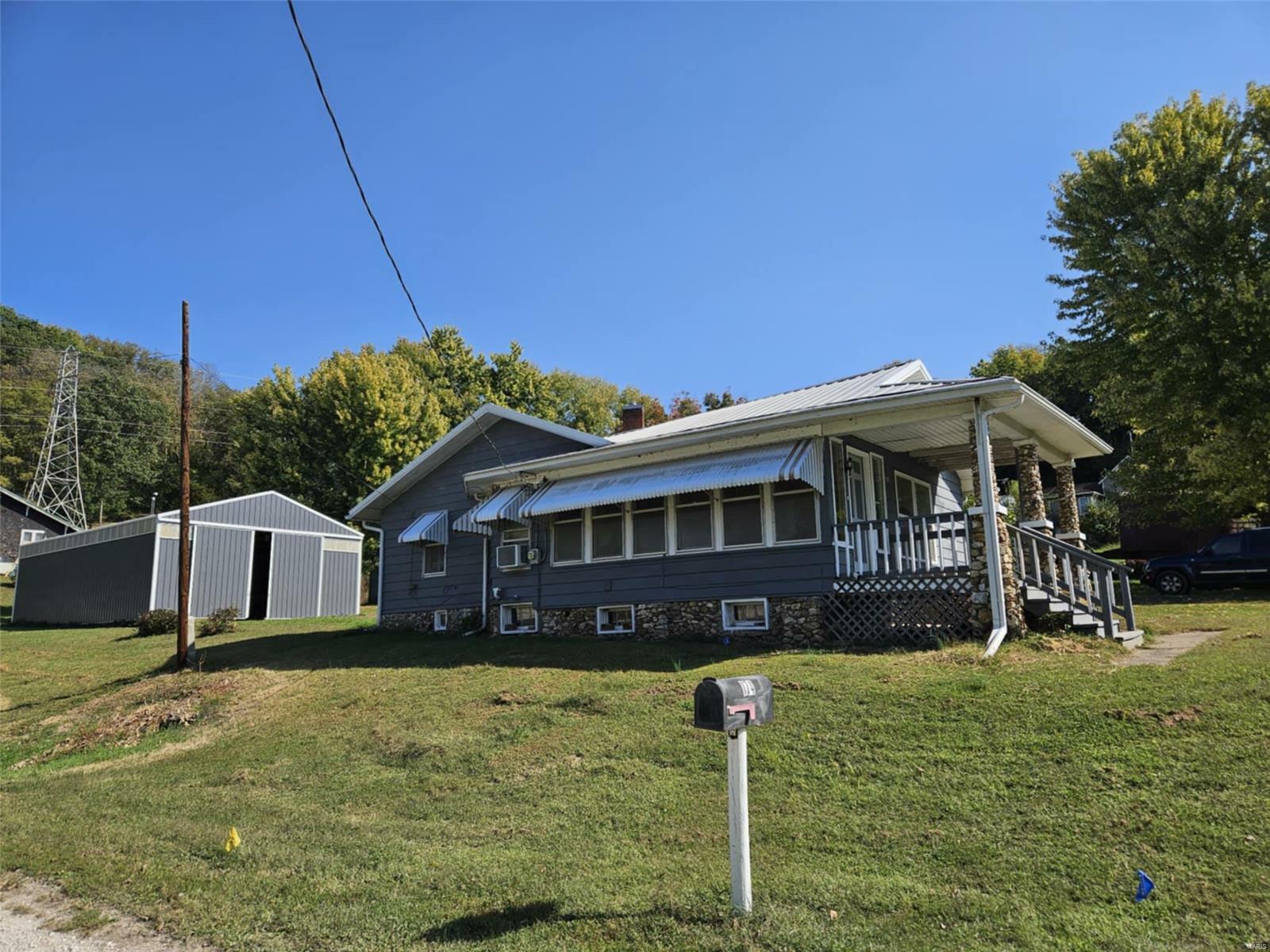 Property Photo:  174 Clinton Street  IL 62045 