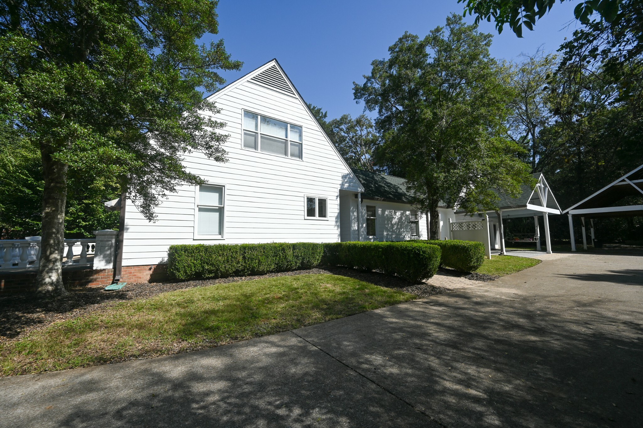 Property Photo:  2866 N Thompson Ln  TN 37129 