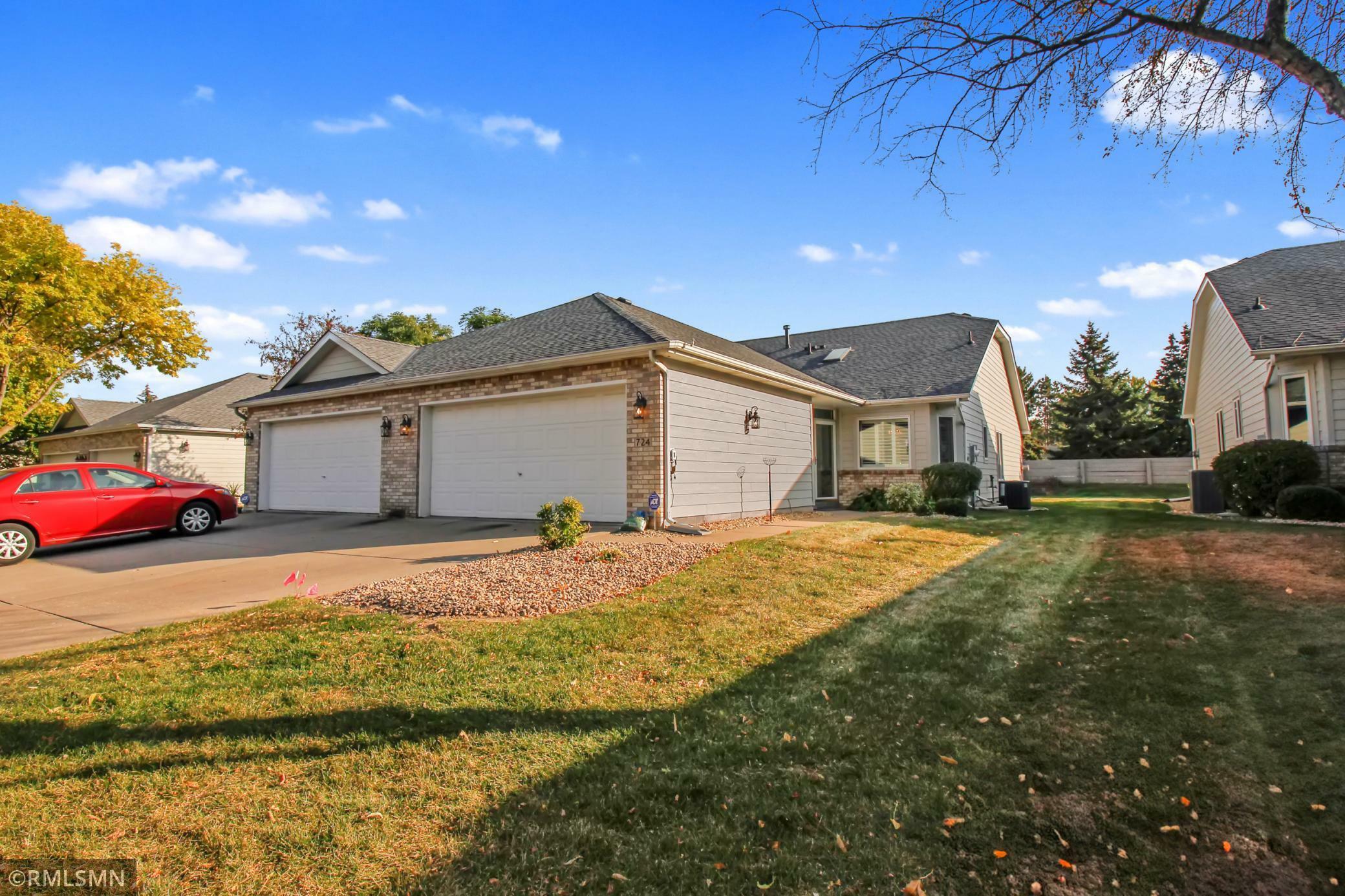 Property Photo:  724 Emerald Ridge  MN 55113 