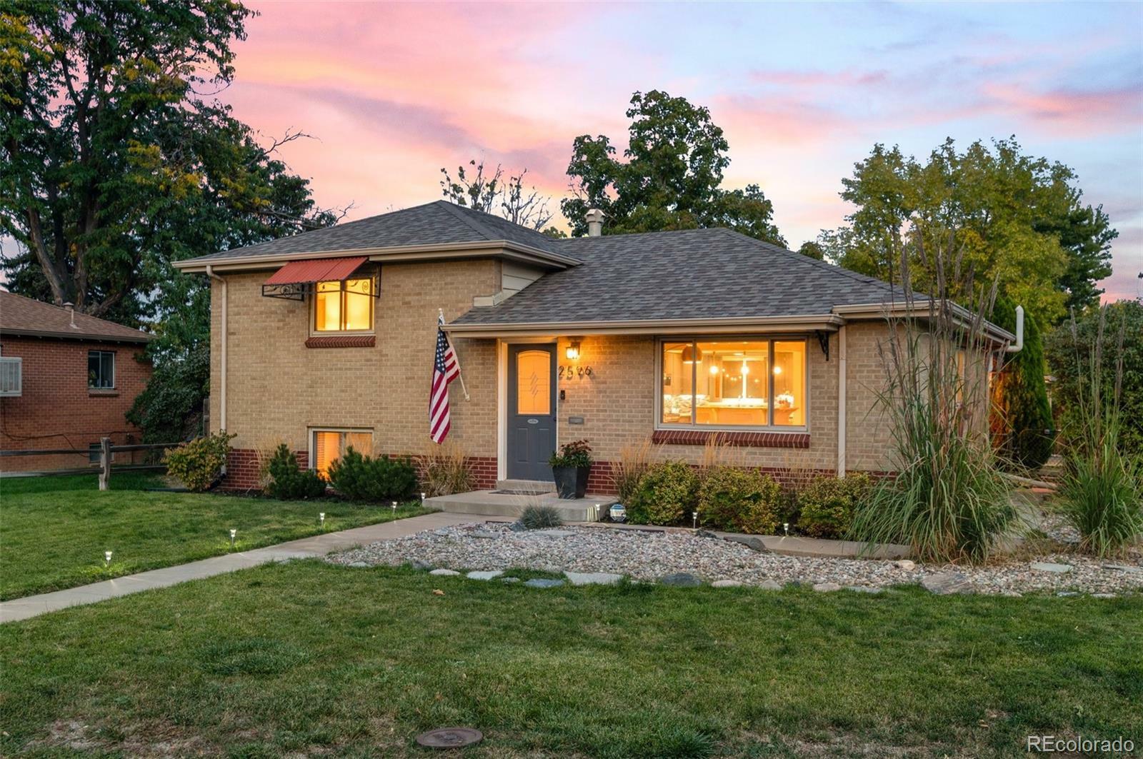 Property Photo: 2596 S Uno Way CO 80219