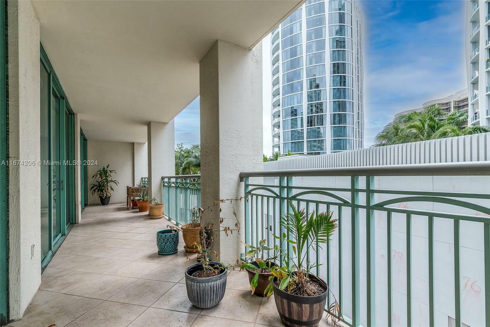 Property Photo:  3400 SW 27th Ave 405  FL 33133 