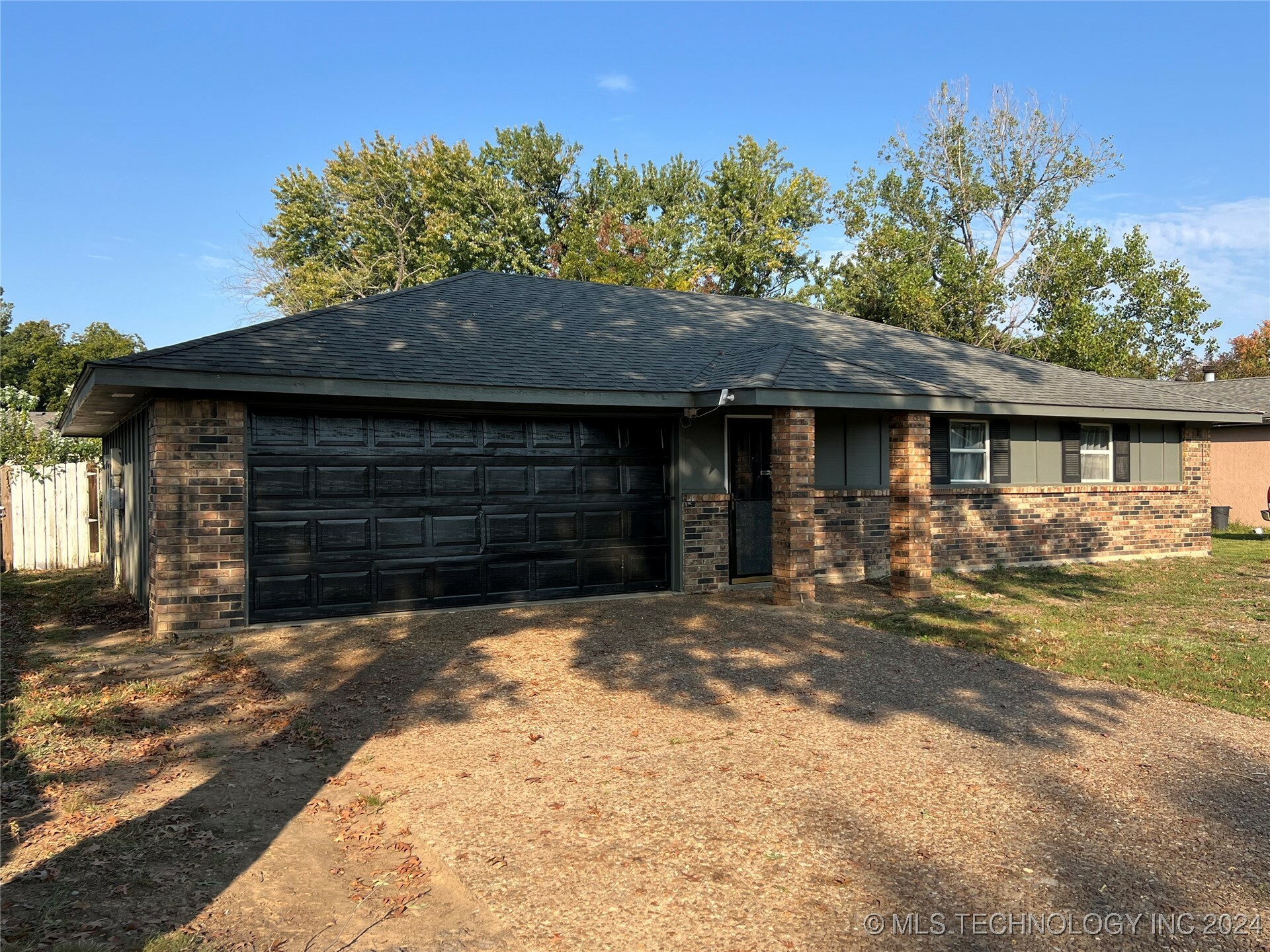 501 Woodland Hills Boulevard  Roland OK 74954 photo