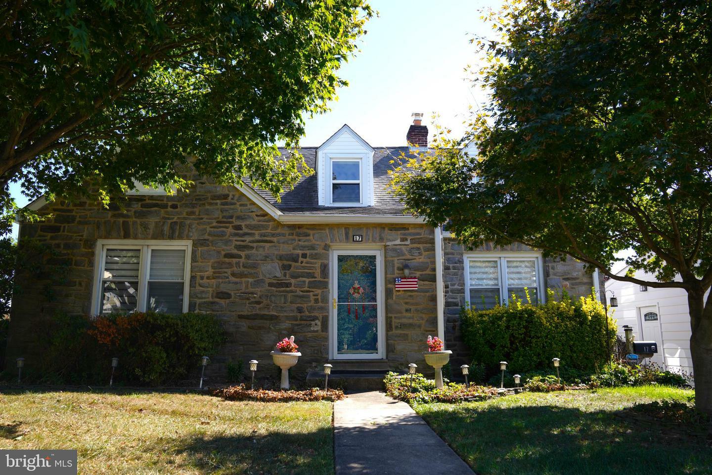 Property Photo:  17 Davis Avenue  PA 19008 