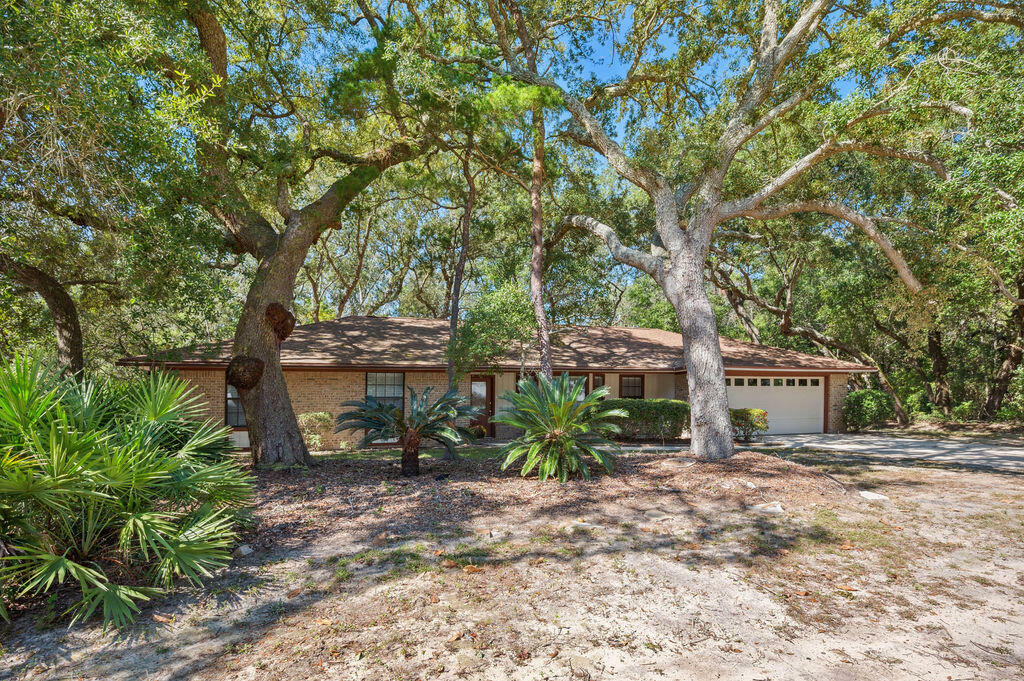 Property Photo:  106 Dominica Way  FL 32578 