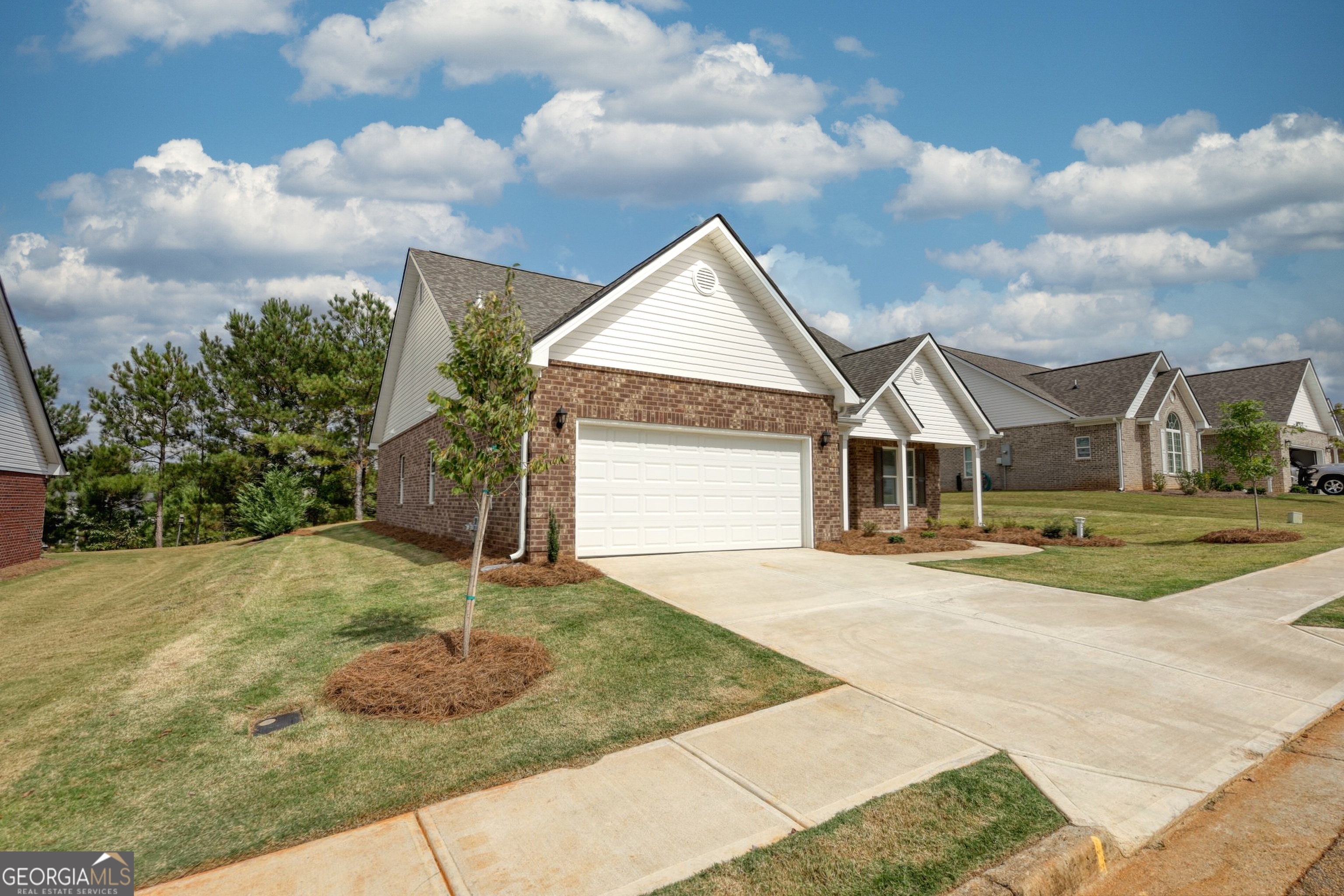 Property Photo:  843 Crossroads Court  GA 30025 