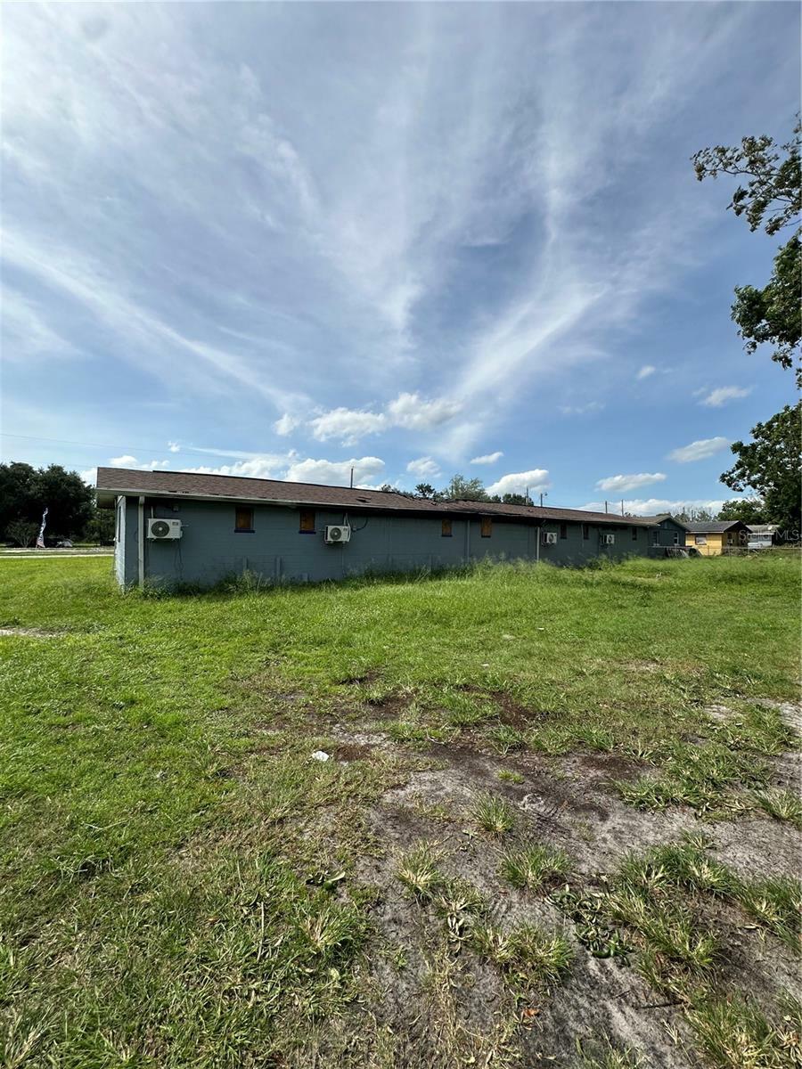 Property Photo:  202 Jefferson Drive  FL 33844 