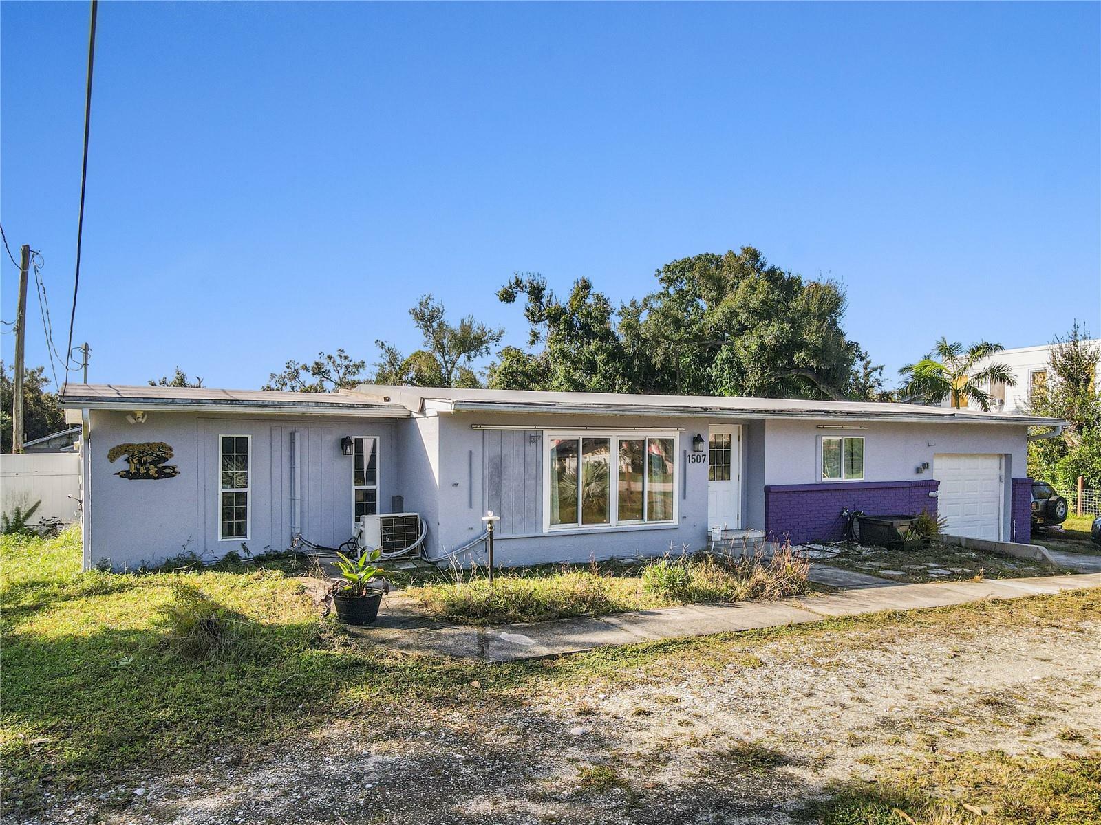 Property Photo:  1507 Lavilla Road  FL 33950 